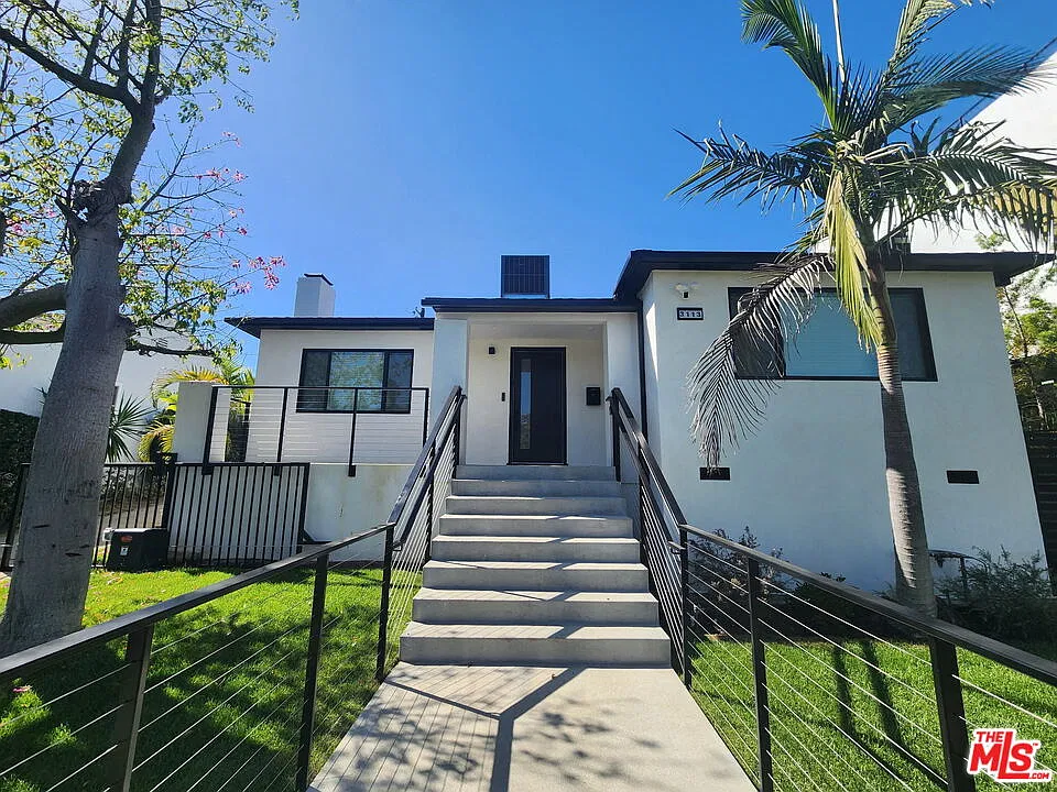 3113 Mountain View Ave