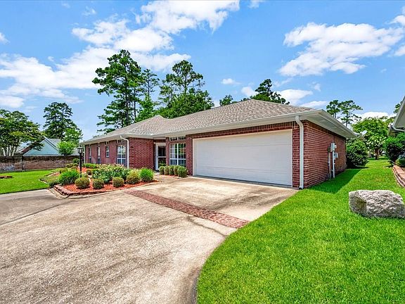 3rd image of 412 Winged Foot Dr