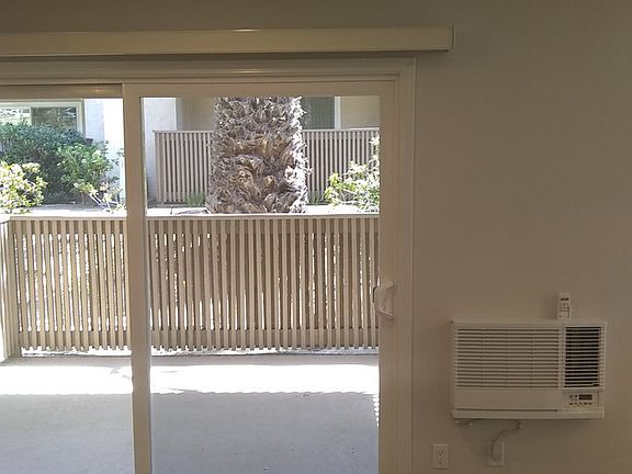 5th image of 8515 Villa La Jolla Dr APT E