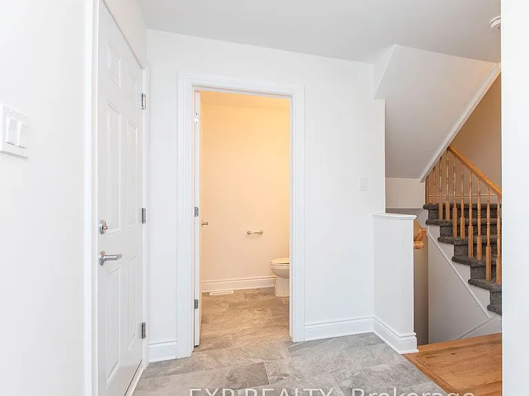 208 Dion Ave — Photo 4