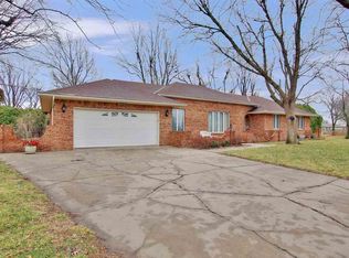 515 W Cardinal Ln, Colwich, KS 67030