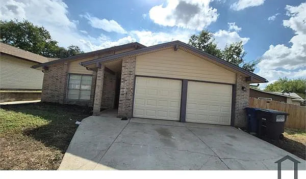 11914 Alamo Blanco St #-