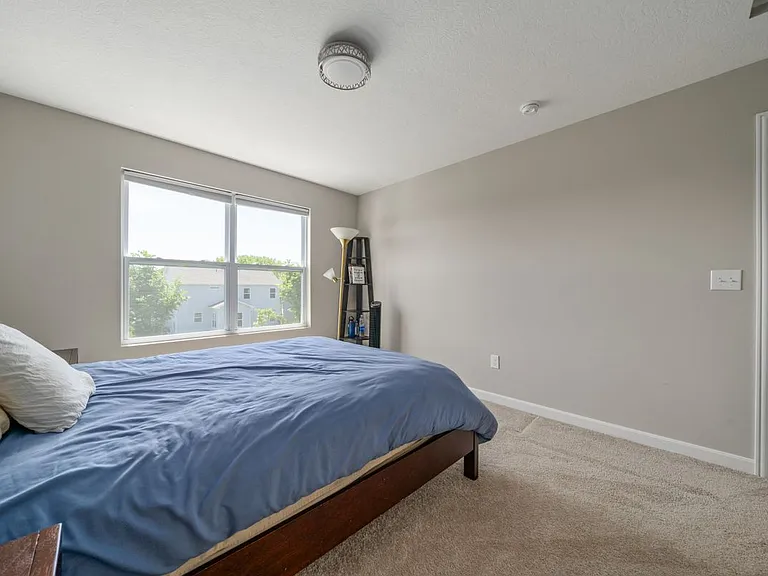 1033 Quarry Oak Dr — Photo 31