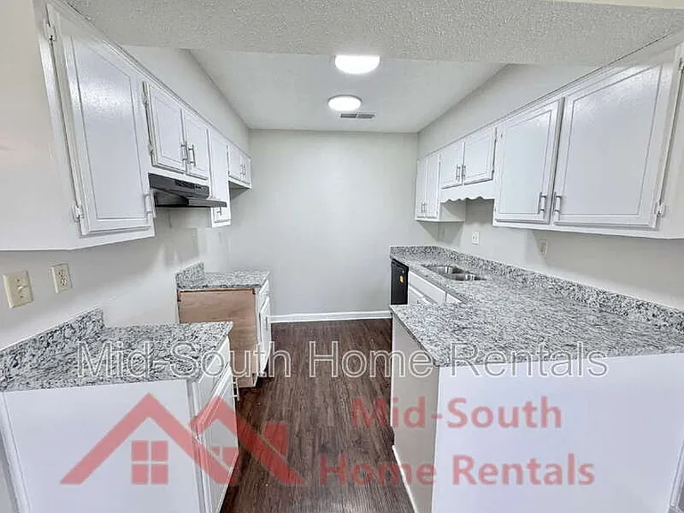 7328 Hillshire Dr — Photo 4