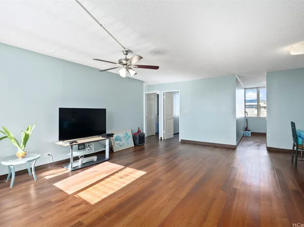 94-246 Leoku St APT E306, Waipahu, HI 96797