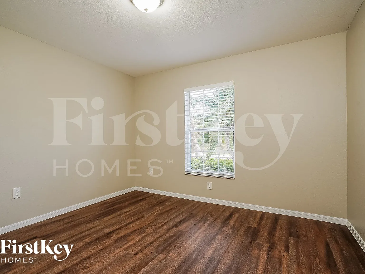 4 bed, 2.0 bath, 2246 sqft, $2,275 — Photo 4