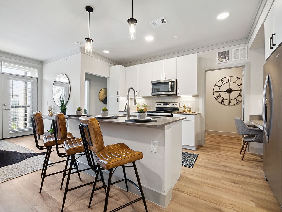 One Bedroom Den Floorplan