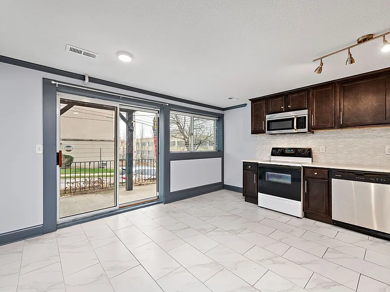 4544 Summit St — Photo 27
