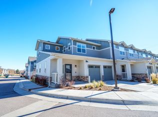 1041 Oak Cir, Lakewood, CO 80215