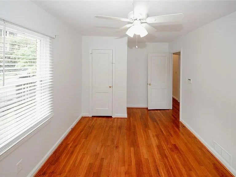 895 Durant Pl NE — Photo 14