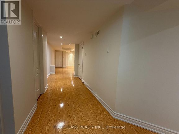 5th image of 27 Maria Rd #Basement