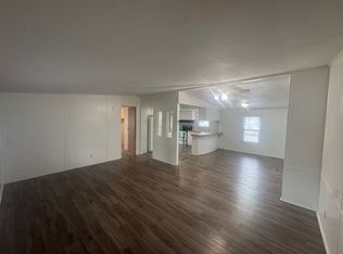 6805 Curran Rd, Chatham, IL 62629