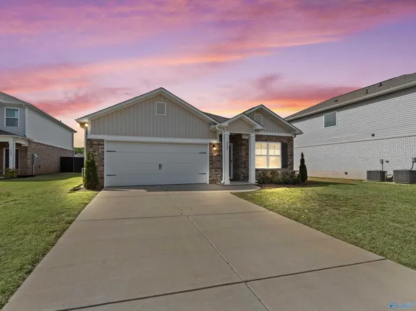 3207 Spool Ln, Huntsville, AL 35805