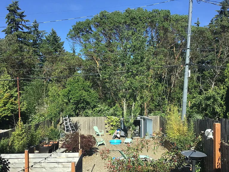 5014 35th Ave SW — Photo 2