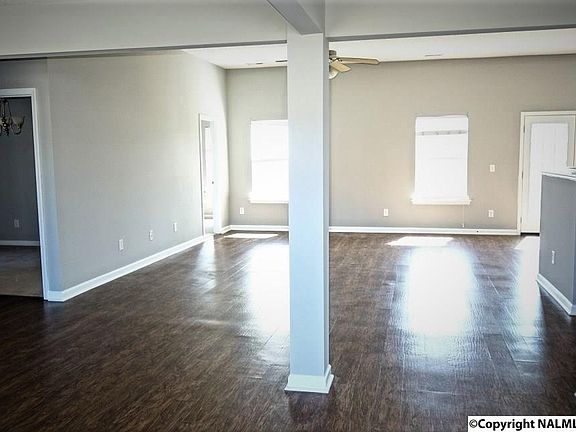 5th image of 114 Bellevue Dr