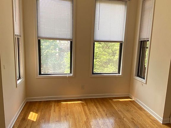 3rd image of 2043 N Sheffield Ave #3F