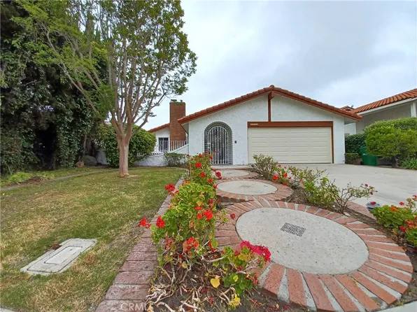 3932 Olive St, Irvine, CA 92606