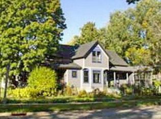 133 S Huron St, De Pere, WI 54115