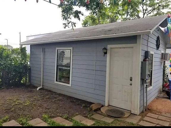 2nd image of 321 Sharer St #B