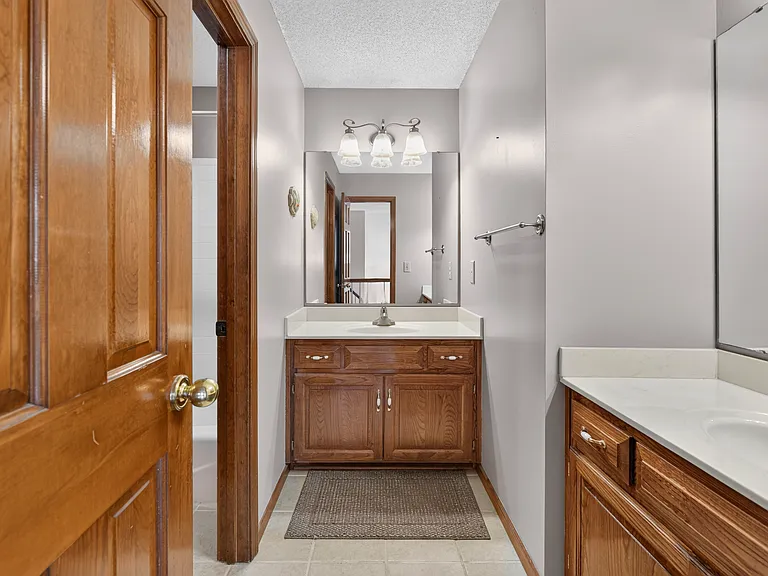 14510 S Kaw Dr — Photo 32