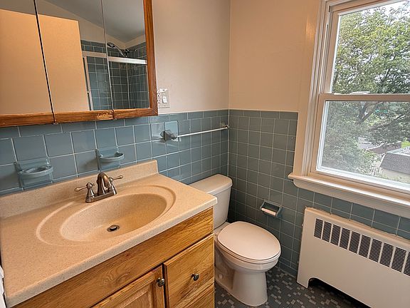 4th image of 37 Hayward St Floor 2