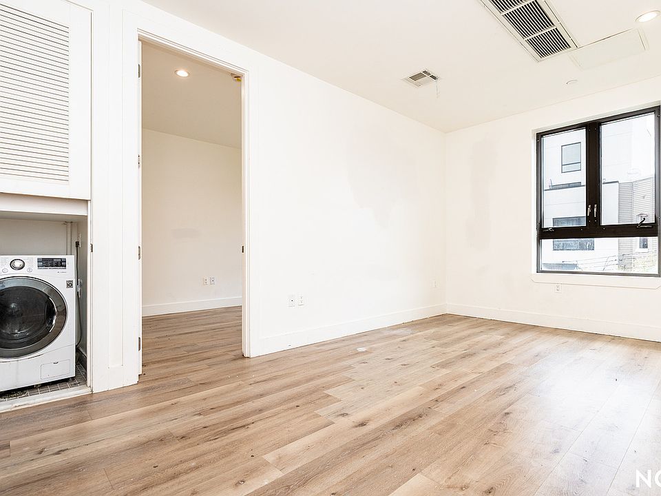 1st image of 380 Grove St #3K