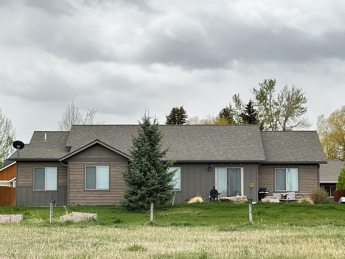 Building Photo - 219 Talon Way
