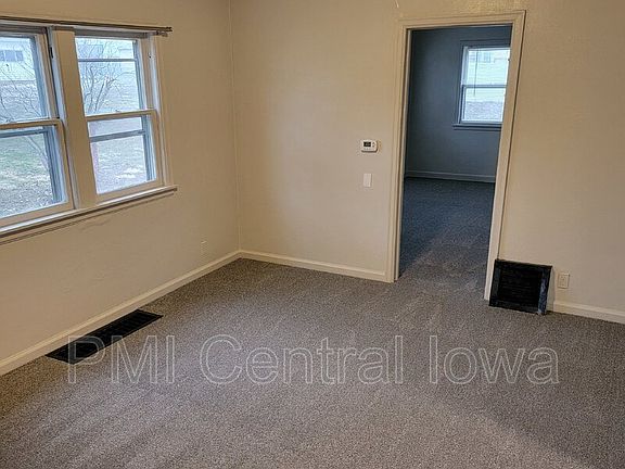 4th image of 1211 Lewis Ave