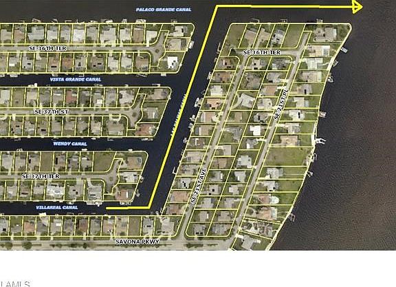 Just a short boat ride to the Caloosahatchee River...