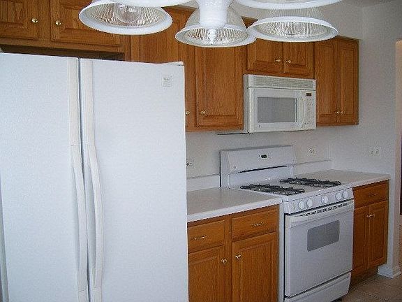 5th image of 2001 Cambria Ct #H