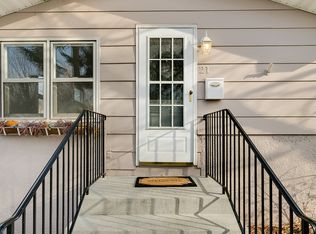 21 16th Ave N, Hopkins, MN 55343