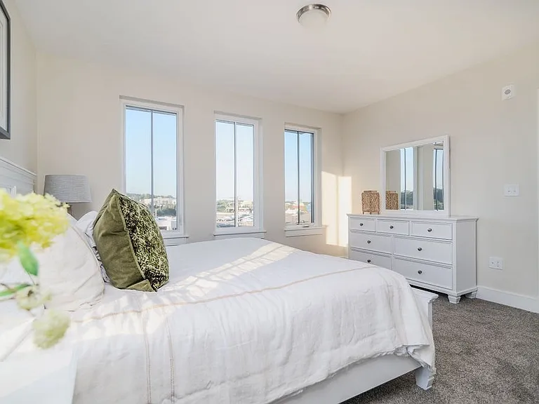 488 Quincy Ave #6 — Photo 15