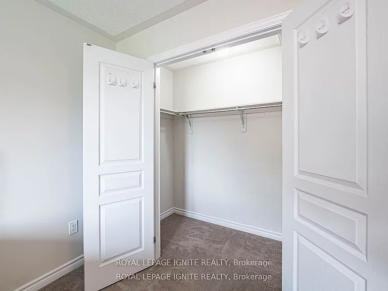 37 Aspen Hills Rd — Photo 20