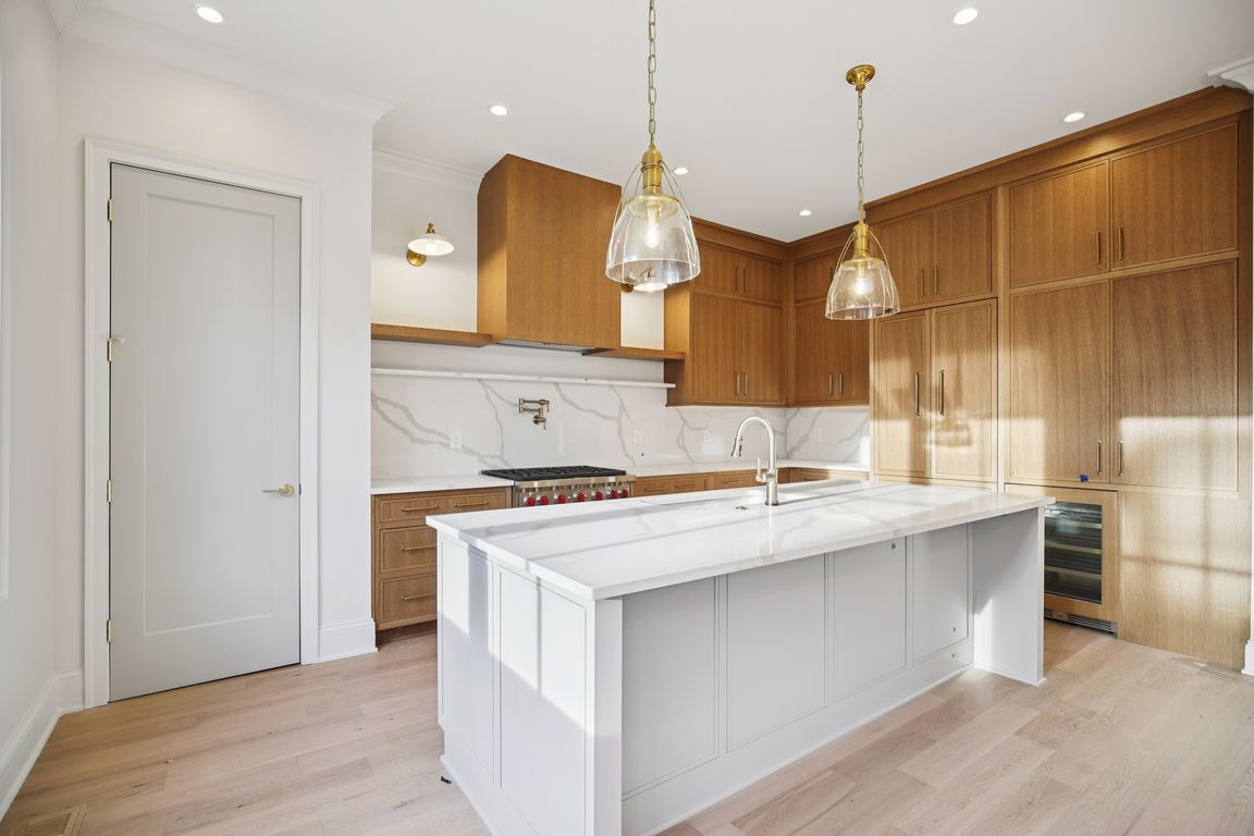 408A Hume St-S1411-028.jpg