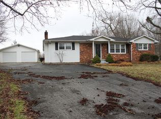 313 Bailey Rd, Smiths Grove, KY 42171