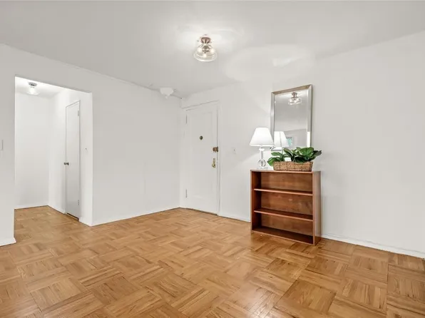 1 Washington Square #6H, Larchmont, NY 10538