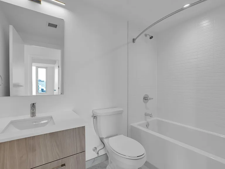 36 Robinson Ave — Photo 56