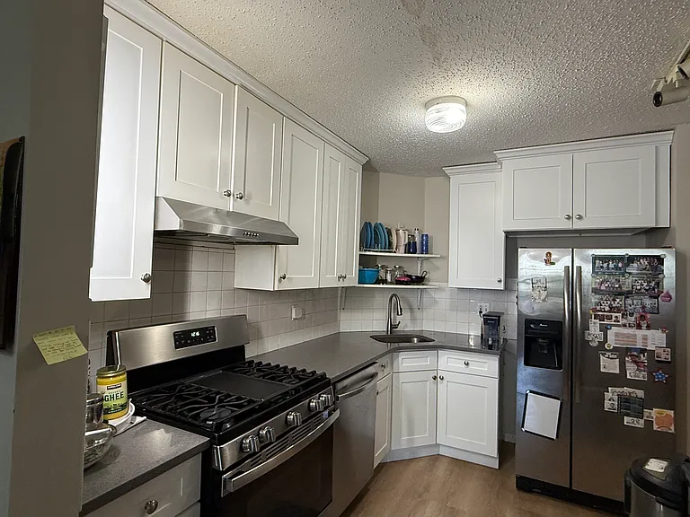 63 Inverness Dr — Photo 6