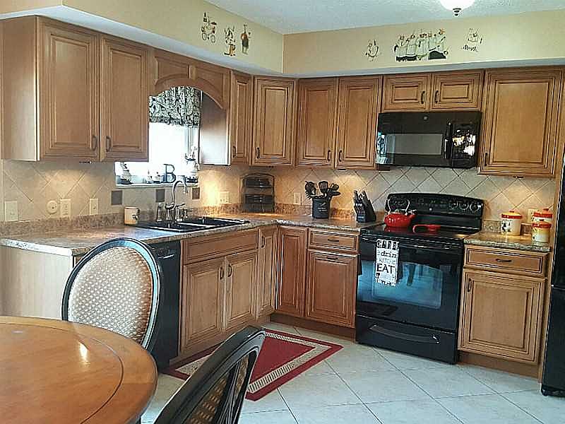 2nd image of 1910 Cheshire Dr