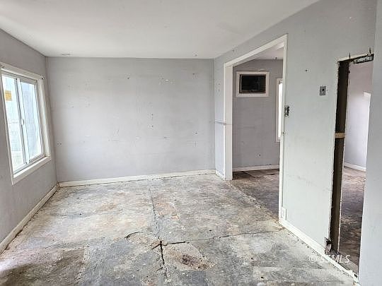 3rd image of 306 W Upjohn Ave