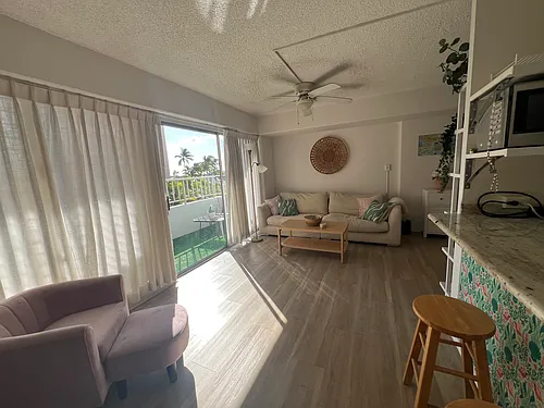 1690 Ala Moana Blvd Photo 1