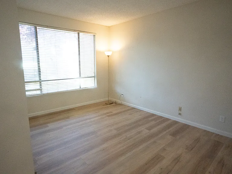 6496 Buena Vista Dr #A — Photo 12