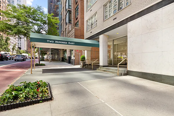 Sold by Compass | media 15
