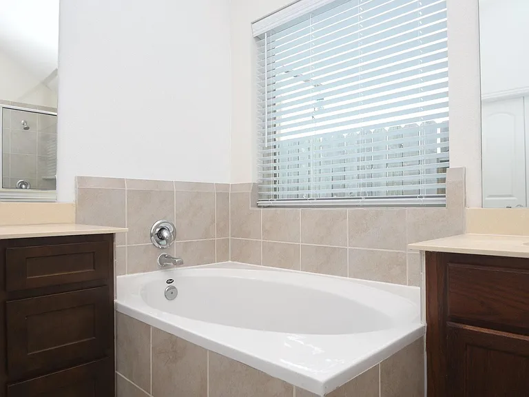 6142 Thief River Falls Dr — Photo 23