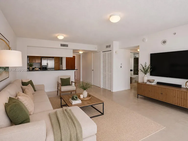31 SE 5th St #2305 — Photo 11