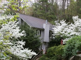 156 Edgewood Dr, Clyde, NC 28721