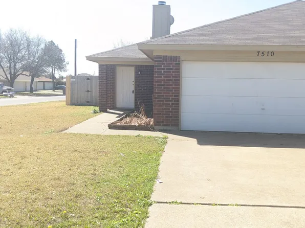 7510 Connie Ln, North Richland Hills, TX 76182
