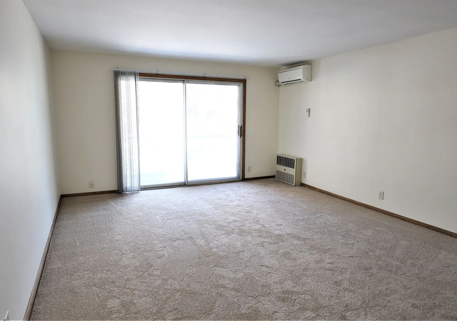 6300 York Apartments, LLC — Photo 4