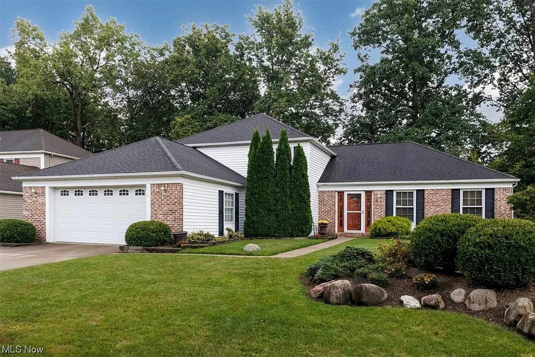 17561 Fairfax Ln photo 1