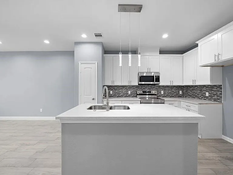 5222 Bataan Rd — Photo 8
